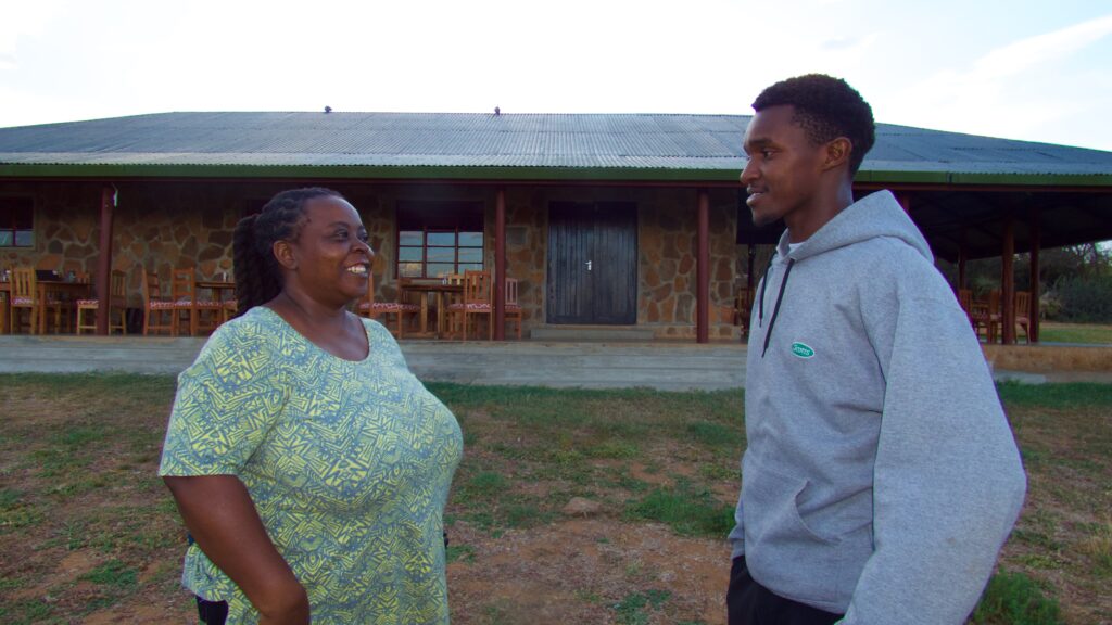 Dr. Wambiji talking with Samuel Kiuna, a Masters student at Karatina University and recipient of the Mpala Graduate Student Scholarship.
